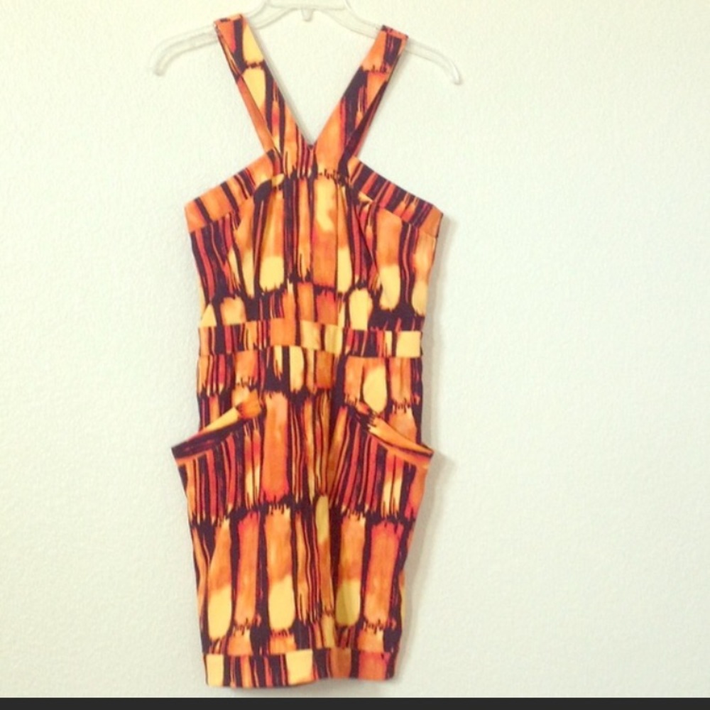 Beautiful Michael Kors dress size 6 NWOT.